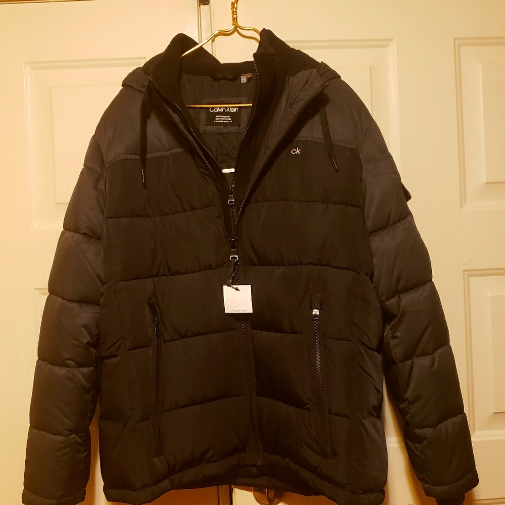 Mens XL stylish black winter puffer coat
